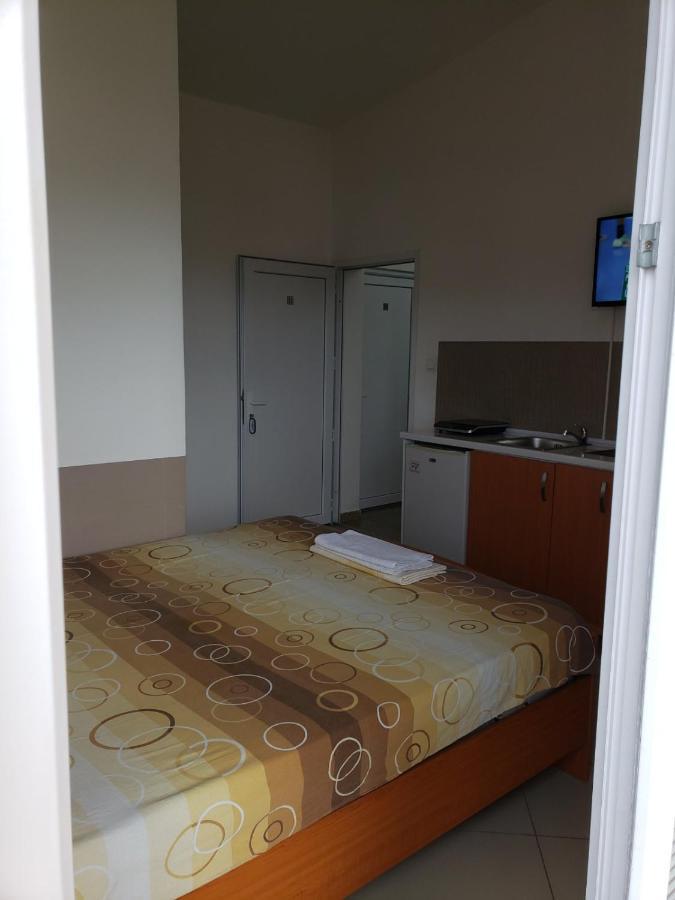 Apartments Petricevic Sutomore Exterior photo